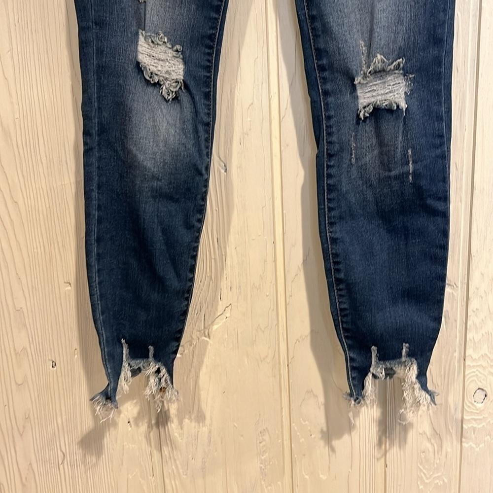 Judy Blue Jeans Cropped Distressed Blue Wash Size 25 - Picture 6 of 14
